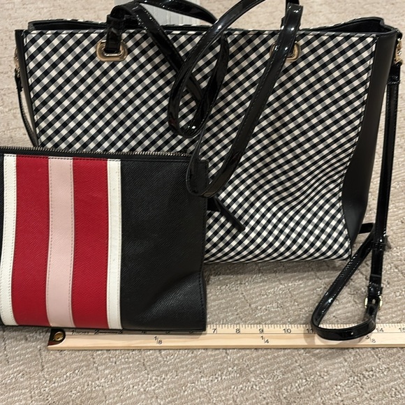 Large work computer size tote in a black-and-white check with a clutch - Picture 2 of 7